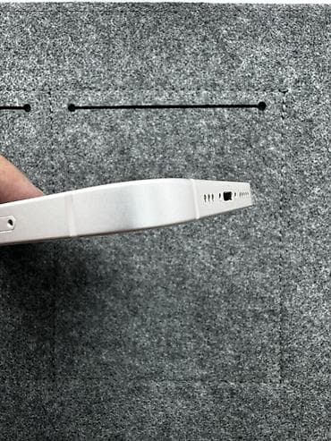 iphone cs max: IPhone 13, Б/у, 256 ГБ, Белый — 5