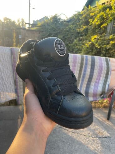 кросовки роликовые: Мужские кроссовки, 38.5, Б/у, цвет - Черный, Самовывоз — 1