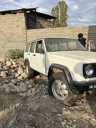 Продажа авто: Jeep Cherokee: 1994 г., Механика, Внедорожник — 2