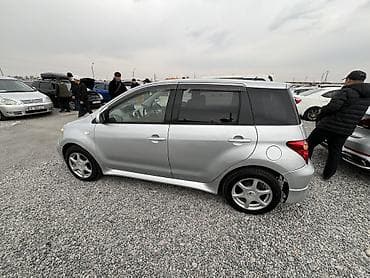 w210 2 2: Toyota Ist: 2003 г., 1.5 л, Автомат, Бензин, Хэтчбэк — 3