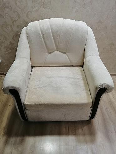 кожаное кресло офисное: Мягкое кресло кровать в классическом стиле. - Цвет — 1