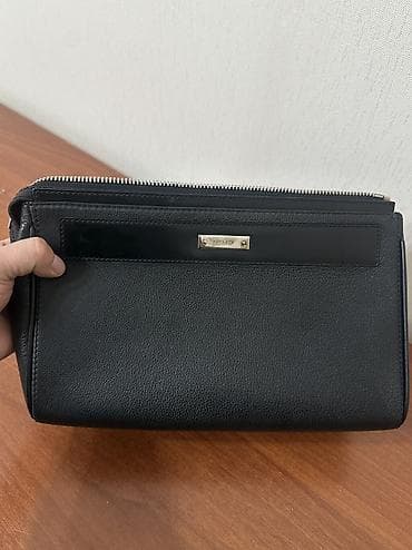 Клатч сумка
Бренда NERI KARRA
В отличном состоянии at lalafo.kg Клатч сумка
Бренда NERI KARRA
В отличном состоянии