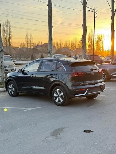 santa fe: Kia Niro: 2017 г., 1.6 л, Автомат, Гибрид, Кроссовер — 7