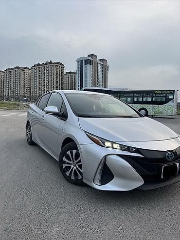 Toyota Prius: 2019 г., 1.8 л, Автомат, Гибрид, Хэтчбэк