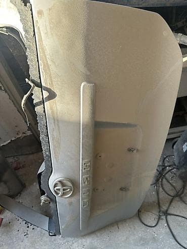 подкрыльник виндом: Крышка багажника Toyota, Оригинал — 1