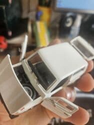 коллекционные монеты нбкр: Волга 25000,две Нивы,1980,-желтая,1983 год-белая.Желтая с вырезом под — 3