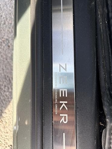 new beetle: Zeekr 001: | 2024 г. Лифтбек — 9