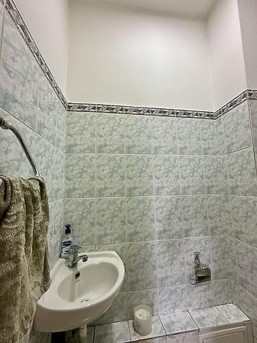 flat osh: 3 комнаты, 67 м², 105 серия, 4 этаж — 8