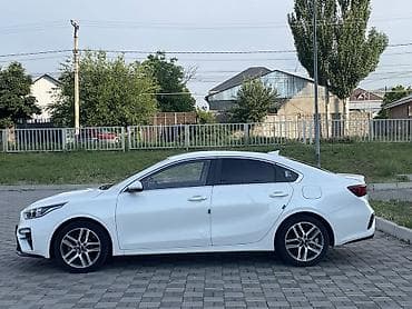 deepal so7: Kia K3: 2019 г., 1.6 л, Бензин, Хэтчбэк — 5