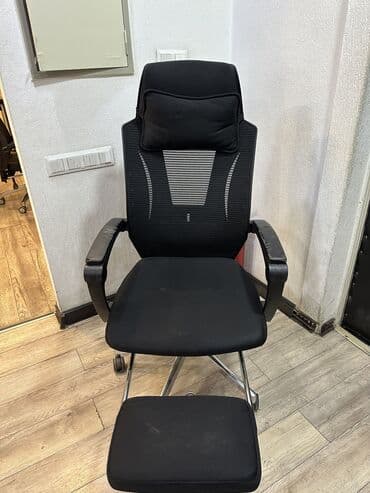 цвета офисной мебели названия: Офисное кресло, Б/у, С колесиками, цвет - Черный, Велюр — 4