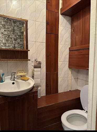 3 комнаты, 62 м², Асанбай мкр 105 серия, 1 этаж — 8