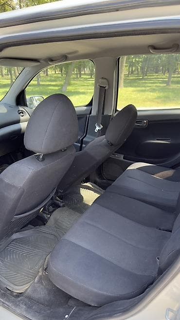 camry 5: Daihatsu YRV: 2003 г., 1.3 л, Автомат, Бензин, Хэтчбэк — 8