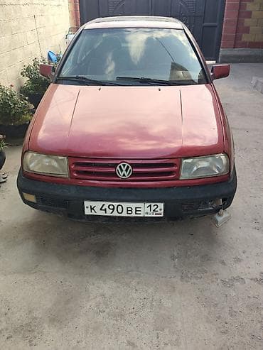 Автозапчасти: Решетка радиатора Volkswagen Б/у, Оригинал — 1