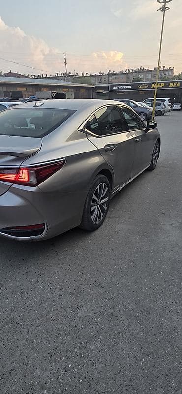 lexus ux: Lexus ES: 2019 г., Гибрид, Седан — 6