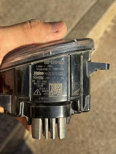 Автозапчасти: Противотуманная фара LED (левая) для Toyota Highlander рестайлинг (от — 4