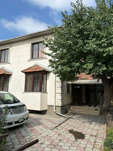 сдаю дом дордой: 285 кв. м, 6 бөлмө, Брондолгон эшиктер — 7