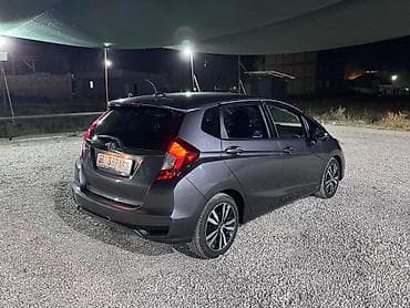малометражки авто: Honda Fit: 2019 г., 1.5 л, Вариатор, Бензин, Хэтчбэк — 4