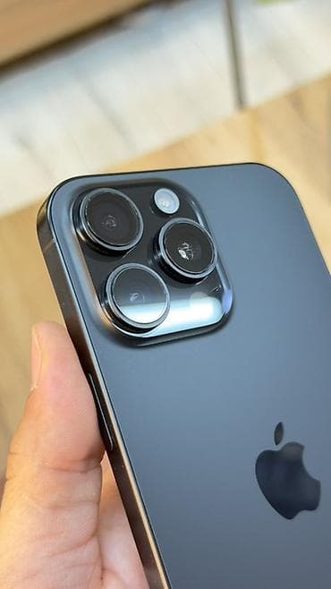 айфон 10с: IPhone 16 Pro Max, 256 ГБ, цвет тёмный/серый. На корпусе — фирменный — 2