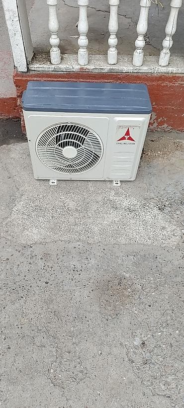 Кондиционер сатылат б/у 20/25 квадрат охлаждения обогрева бесплатная