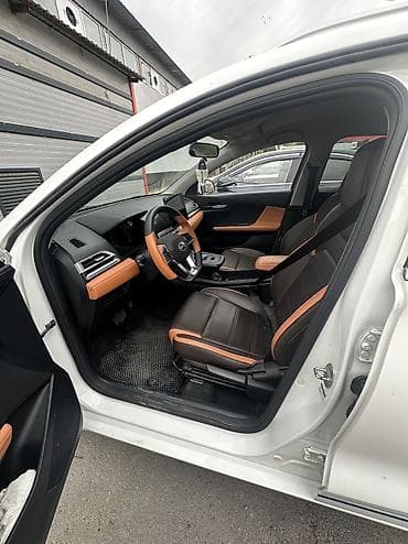 fit shuttle: BYD E2: 2021 г., Электромобиль, Хэтчбэк — 5