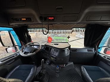 волва тигач: Тягач, Volvo, 2007 г., Шторный — 5