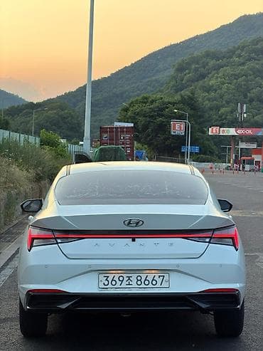 Hyundai Elantra: 2021 г., Седан — 9