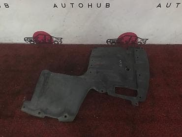 isis: Защита днища Toyota, 2004 г., Б/у, Оригинал — 1