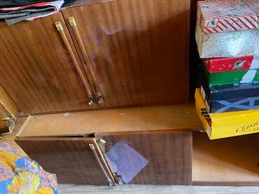 Кресла: Стенка 
Сервант и гардеробный с антресолью 
Производства Украина 
2шт — 4