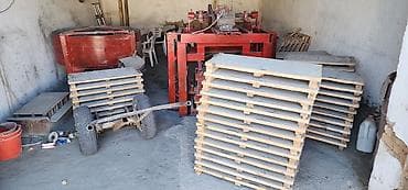 Сельхоз промышленность: Пескоблок чыгарган станок сатылат. 20 жана 15 размердеги матрицалары — 1