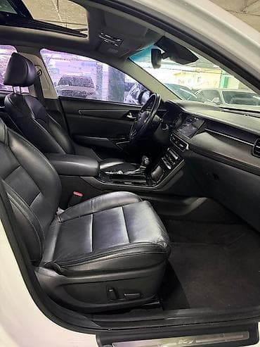 bmw x7 2020: Kia K7: 2019 г., Седан — 4