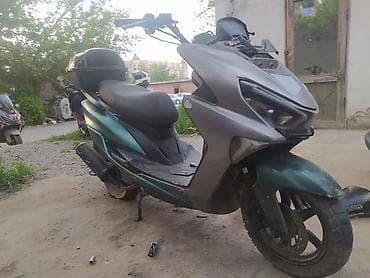 Скутеры: Тип скутера 150 куб. см, Бензин, Б/у — 1