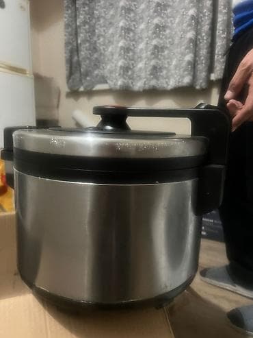 Рисоварка/мультиварка с металлическим корпусом - Корпус из