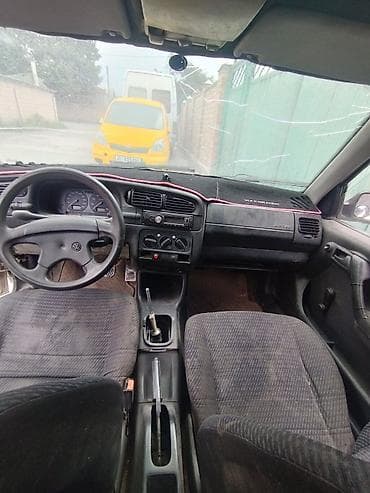 тромблер венто: Volkswagen Vento: 2026 г., Механика, Седан — 6