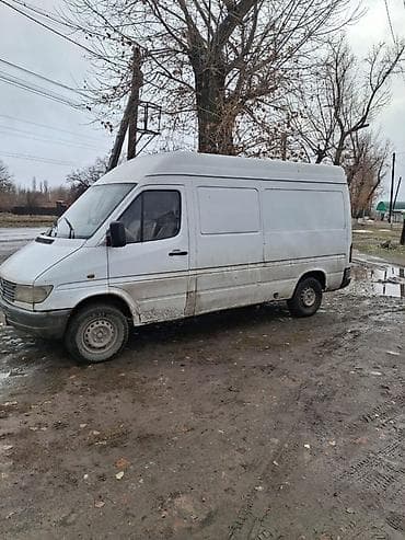 спринтера дубль кабина: Легкий грузовик, Mercedes-Benz — 2