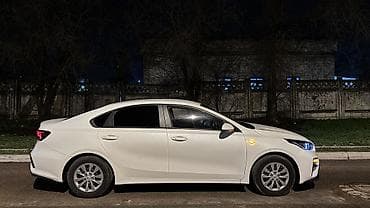 lada vesta: Kia K3: 2020 г., 1.6 л, Вариатор, Бензин, Седан — 5