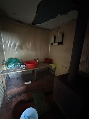 продаю дом дордой 1: Адрес: ул. Советская, 49. Недалеко от школы. Продается дом из самана — 6