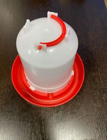 поилки для цыплят: Поилки, кормушки для цыплят оптом и в розницу . Разных размеров — 10