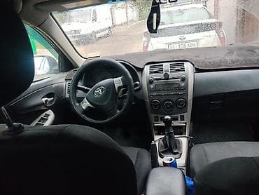 гранде машина: Toyota Corolla: 2010 г., 1.8 л, Механика, Бензин, Седан — 4