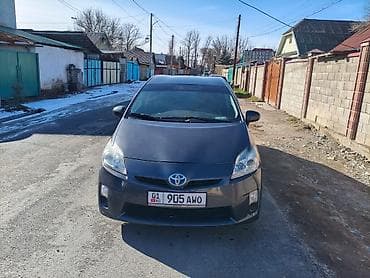 byd e7: Toyota Prius: 2011 г., 1.8 л, Вариатор, Гибрид, Хэтчбэк — 5