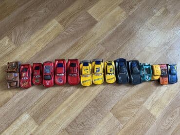 Игрушки: Набор игрушечных машин и техники + фантастические трансформирующиеся — 6