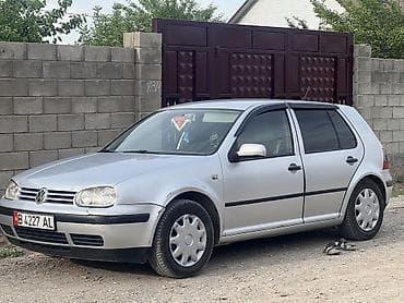 audi q 5: Volkswagen Golf: 2001 г., 2 л, Механика, Бензин, Хэтчбэк — 2