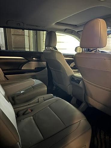 geely coolray 2025: Toyota Highlander: 2018 г., 3.5 л, Автомат, Бензин — 7