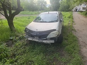 polo volkswagen: Nissan Primera: 2001 г., Автомат, Универсал — 4