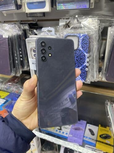 Samsung Galaxy A32, Б/у, 128 ГБ, цвет - Черный
