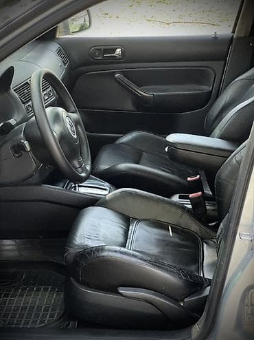 mini car: Volkswagen Golf: 2002 г., 2 л, Автомат, Бензин, Хэтчбэк — 9