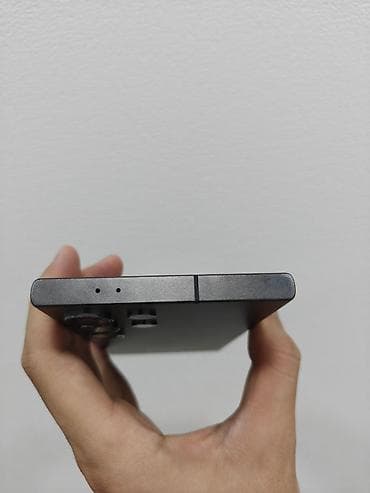 iphone 16 e: Samsung Galaxy S24 Ultra, Б/у, 256 ГБ, 1 SIM, eSIM — 6