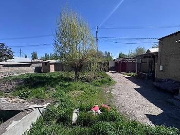 гараж будка: Продаётся времянка с участком, в жилмасиве Ак-босого,первая линия со — 10