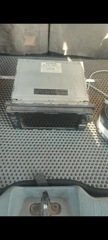 ио пинин: Штатная мультимедийная магнитола Toyota Ипсум с навигацией (VOICE — 1