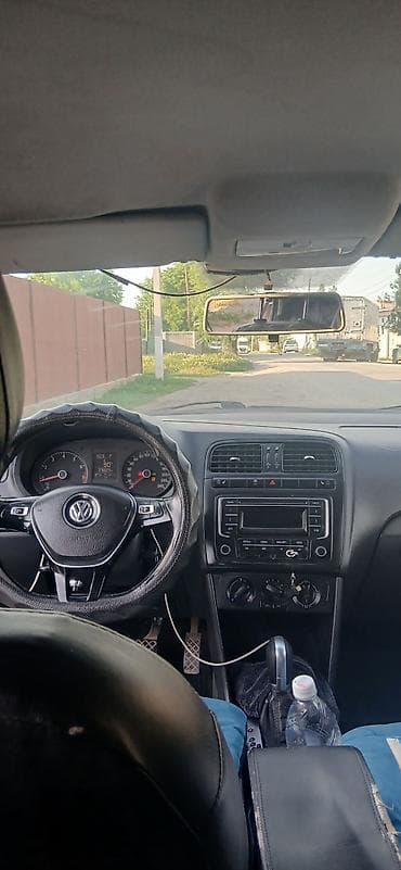 голфь 3: Volkswagen Polo: 2015 г., 1.6 л, Автомат, Бензин, Седан — 3