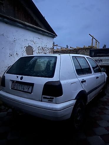 Унаа: Volkswagen Golf: 1996 г., 1.8 л, Кол менен иштөөчү, Бензин, Хетчбек — 3